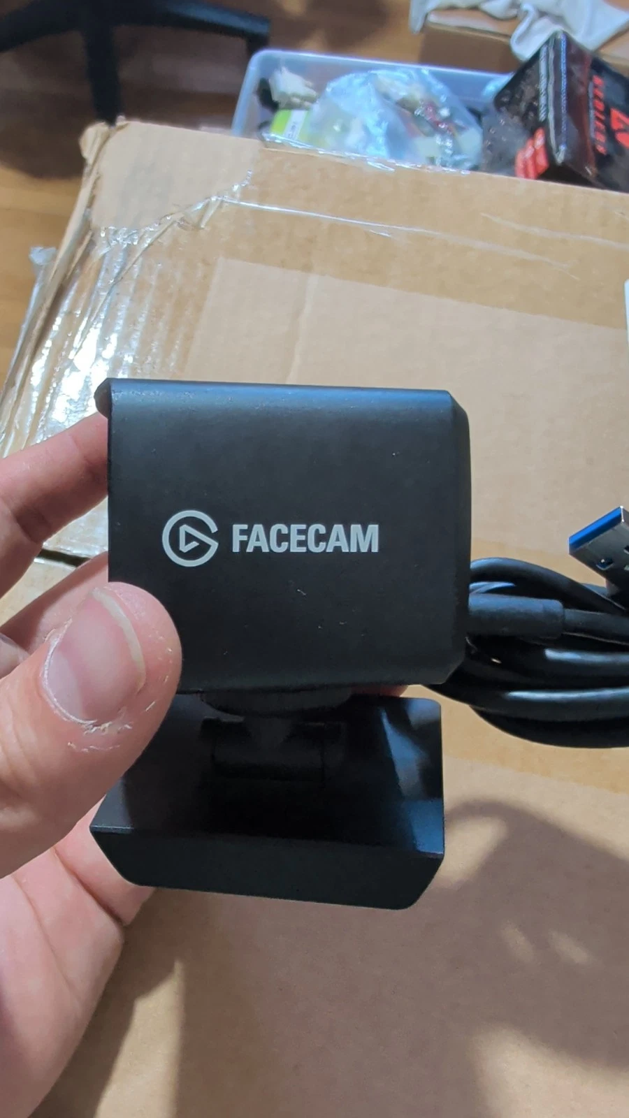 Webcam USB pour ordinateur suite a déménagement plusieurs article a vendre